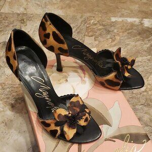Sexy Magnolia Leopard Open Toe Pumps with Flower Detail Size 5.5